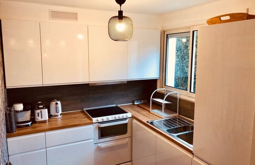 Vannes Apartment | Chez Alphonse: cosy, renovated T3 - near the port