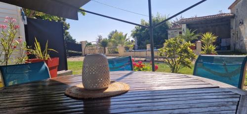 Saint-Ciers-sur-Gironde Apartment | Chez Ando