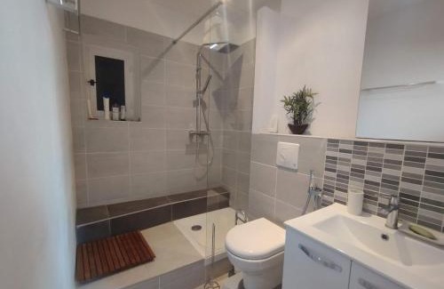 Bastide Saint-Louis Apartment | Chez Anne-Marie bourgeois apartment