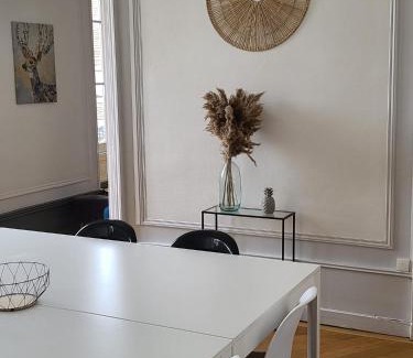 Auxerre Apartment | Chez Aristide