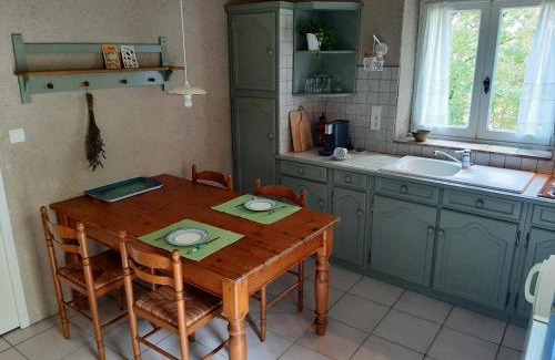 Flaugnac Apartment | Chez Berger, 2 persoons Gîte L'Oustalou