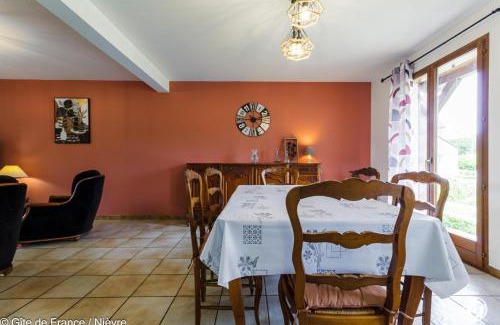 Brinon-sur-Beuvron House | Chez Berthe