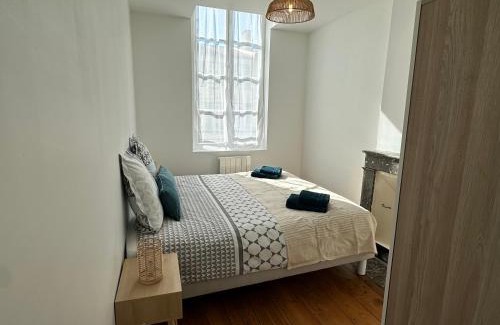 Rochefort Apartment | Chez Camille & Emma - Hyper Centre Climatisé