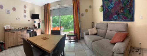 Chaveignes Apartment | Chez Caro