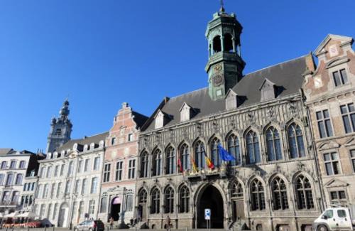 Mons House | Chez Catherine