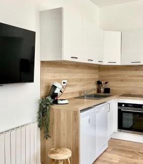 Saint-Amand-les-Eaux Apartment | Chez Clement et Mathilde - T2 hyper centre tout équipé