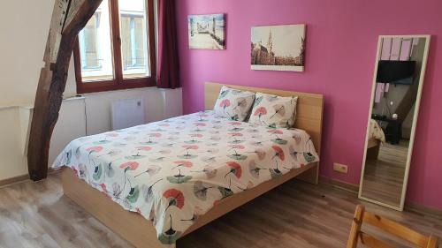 Ilot Sacre Apartment | Chez Esmara Et Philippe Fourche