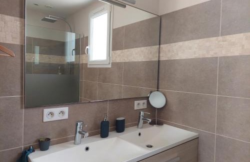 Nans-les-Pins Bed & Breakfast | Chez Herve et Lydie