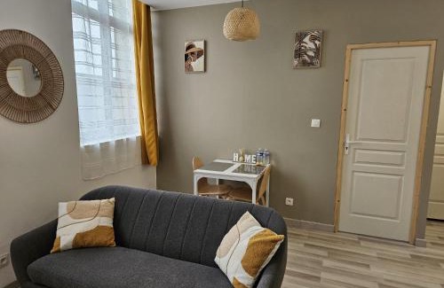 Valenciennes Apartment | Chez Home