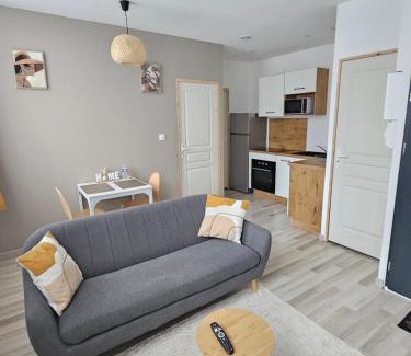 Valenciennes Apartment | Chez Home