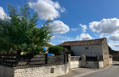 Saint-Martin-de-Fraigneau Bed & Breakfast | Chez Jacques