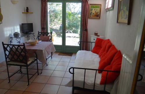 Remoulins House | Chez Jean-Pierre & Annick