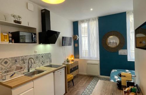 Centre Ville Apartment | Chez Jean-Yves et Zoé - LA BOHÈME - Au calme, Très propre, Proche parkings