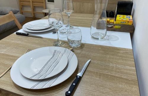 Centre Ville Apartment | Chez Jean-Yves et Zoé - LA DOLCE VITA - Au calme, Très propre, Proche parkings