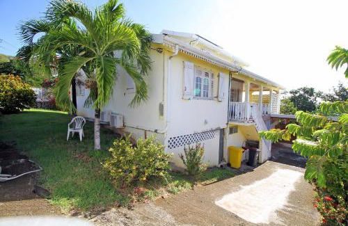 Sainte-Anne House | CHEZ JOJO