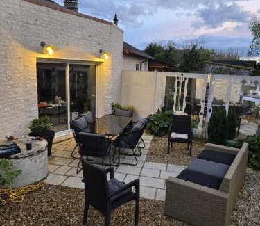Mur-de-Sologne House | Chez Julienne - Mur de Sologne - 6 personnes