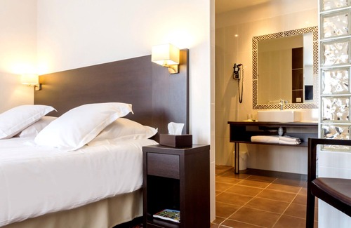 Julienas Hotel | Chez La Rose