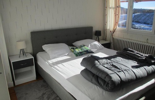 La Tour-dʼAuvergne Apartment | chez le bleu