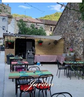 Saint-Nazaire-de-Ladarez House | Chez les Amis