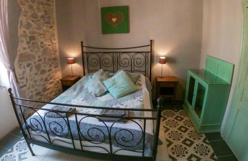 Saint-Nazaire-de-Ladarez House | Chez les Amis