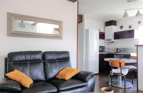 Gan Apartment | Chez Maëlys ~ Centre Gan - Calme ~ Idéal Famille