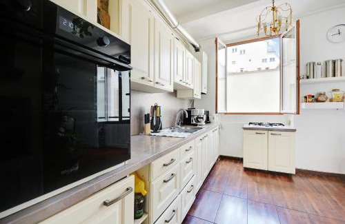 Quartier de la Folie-Mericourt House | Chez Maguy
