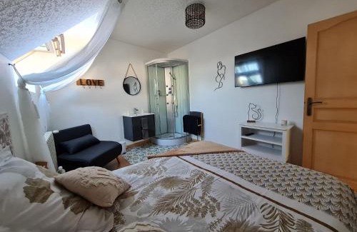Saint-Nicolas-des-Motets Bed & Breakfast | Chez Malia