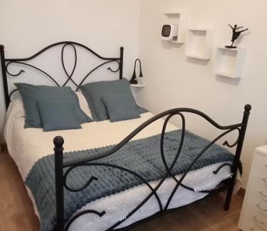 Millas Apartment | Chez Manon
