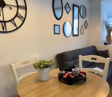 Gare House | Chez Marie et Romain Ferry & Shuttle