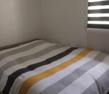 Givry House | CHEZ MARYLENE frais de par internet plus 28 EUROS taxes françaises sur place tarif inchangé j ai dissocier les taxes du prix de la chambre paiement sur le site et un chez moi, à lire avant réservation ,tout le détail dans choses importantes à savoir