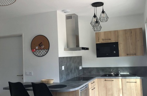 Ribes House | Chez Maurice et Simone Maison Neuve Pour 8 Personnes