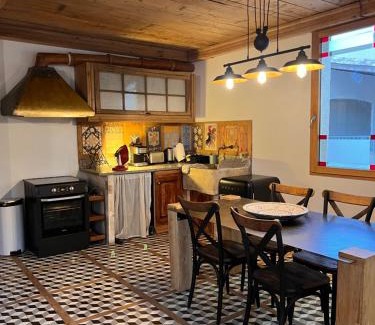 Saint-Laurent-d'Aigouze House | Chez max