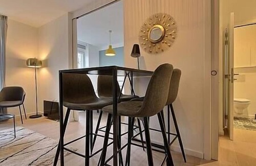 Saint-Laurent Apartment | Chez Michel - 1 bedroom
