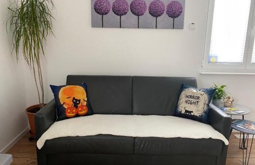 Rust Apartment | Chez Mimi