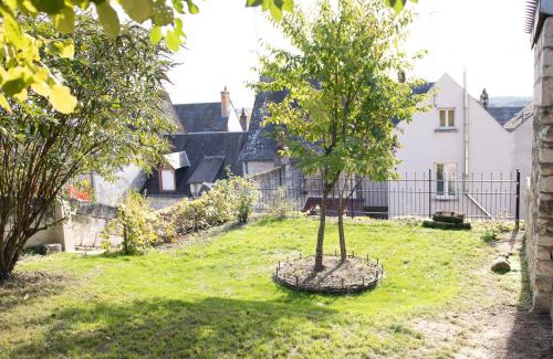 Montrichard Val de Cher House | Chez Miriam - Maison de caractère - Ville avec jardin