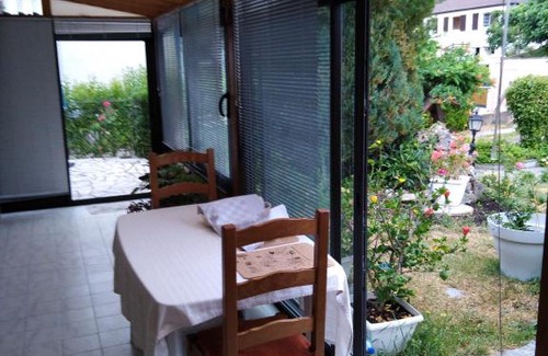 Bourges Bed & Breakfast | chez Myla chambre avec tv écran plat et salle de bain privative