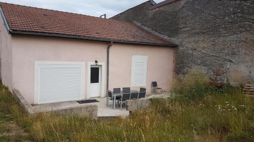 Gondrecourt-le-Chateau Apartment | Chez nous !