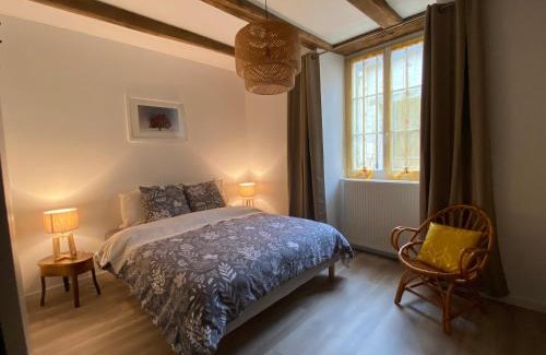 Le Val-d'Esnoms Bed & Breakfast | Chez Odette chambre saule pleureur