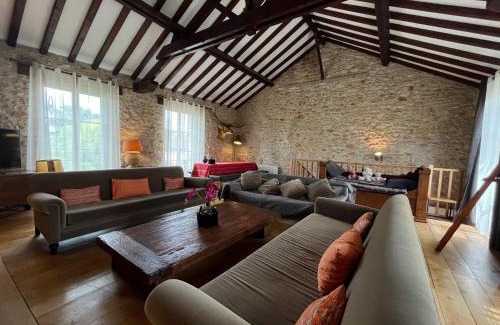 Barbizon House | Chez Oscar