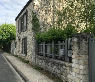 Barbizon House | Chez Oscar