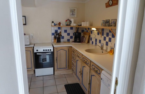 Rognonas Cottage | "Chez Pauline" sleeps 2 self catering luxury gite 10mins from Avignon!
