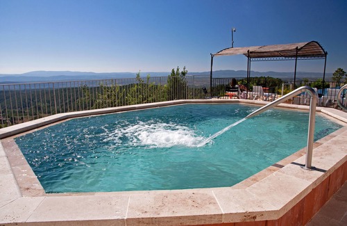 Sanilhac House | Chez Raymond, 10p, swimming pool, spa, billiards, table football