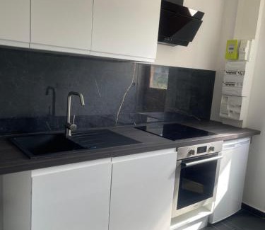 Nevers Apartment | Chez soi, ailleurs
