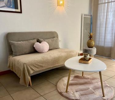 Levernois Apartment | Chez Suzette-Résidence-Piscine-Sauna