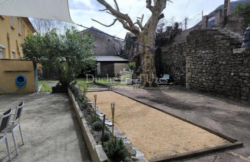 Besseges House | Chez VanVan