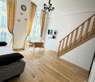 Les Halles Apartment | Chez Zenovia