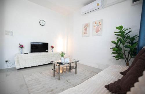 Nong Pa Khrang Villa | Chiangmai View Home