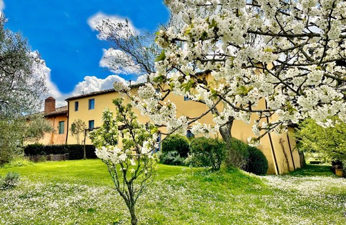 Il Serraglio Villa | Chianti family villa, 5 bedrooms, infinity pool, A/C, EV charger, BBQ, 360° view