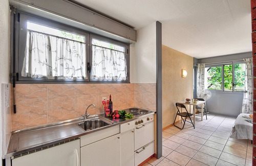Pedrinate Apartment | Chiasso Apartments 101