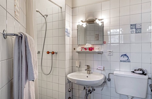 Pedrinate Apartment | Chiasso Apartments 101